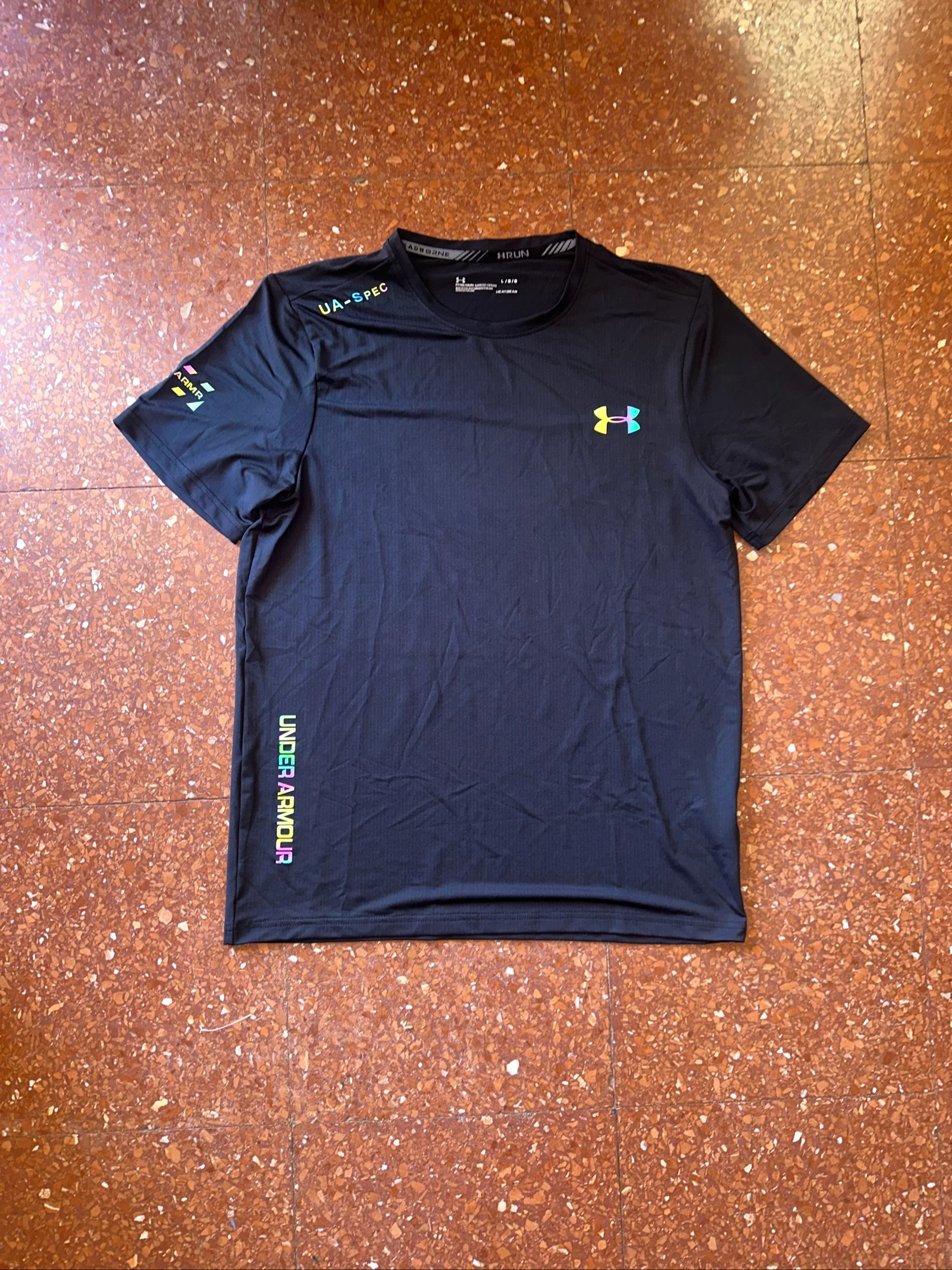 Ensemble de sport noir Under Armour - T-shirt et short – photo 5